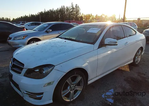 2015 Mercedes-Benz C 250 from USA, damaged, VIN WDDGJ4HB6FG367998